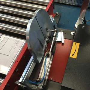 Pinza de aguante de enfardadora de palets automática