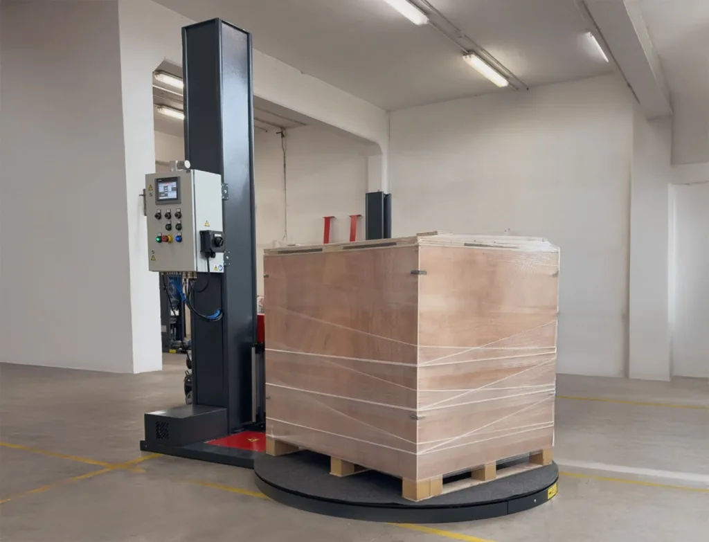 Envolvedora manual vs automática: ¿cuándo conviene automatizar el enfardado de palets? 2 Envolvedora manual o automatica