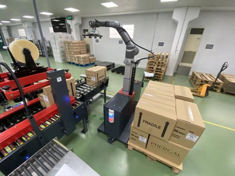 Packaging machinery 32 Robot paletizador vs semiautomático